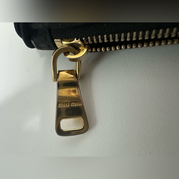 Miu Miu Black Quilted Y2K Pouch - Picture 5 of 9